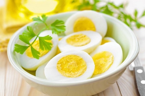 dinh dưỡng có trong trứng - thực hư tin đồn tỏi kỵ trứng
